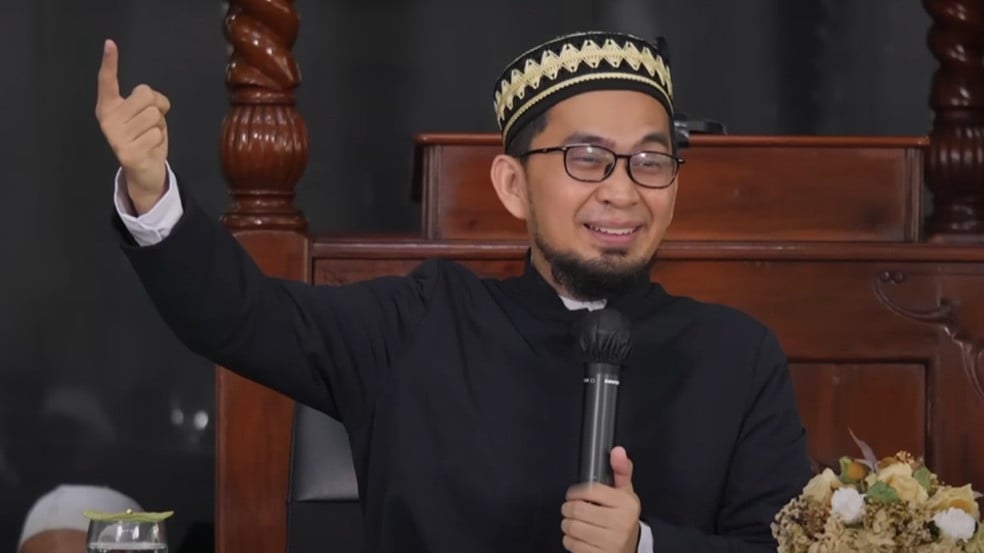 Ustadz Adi Hidayat Tabligh Akbar Di Masjid Agung Nurul Iman Padang Ini