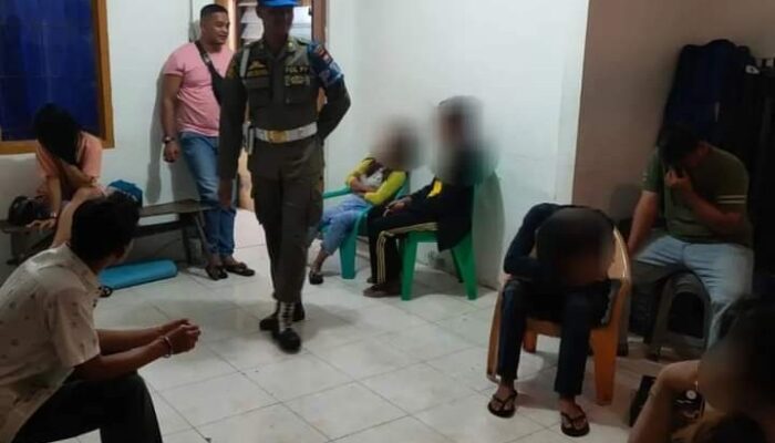 Ada Pasangan Mesum, Pol PP Padang Kembali Grebek Kafe Karaoke dan Kosan