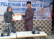 Industri Kecil di MKS Dibantu Mesin Obras dari Dana Pokir Ibnu Asis