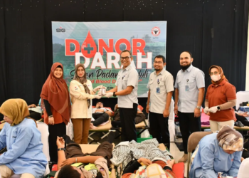 PT Semen Padang Serahkan 284 Kantong Darah ke PMI Kota Padang