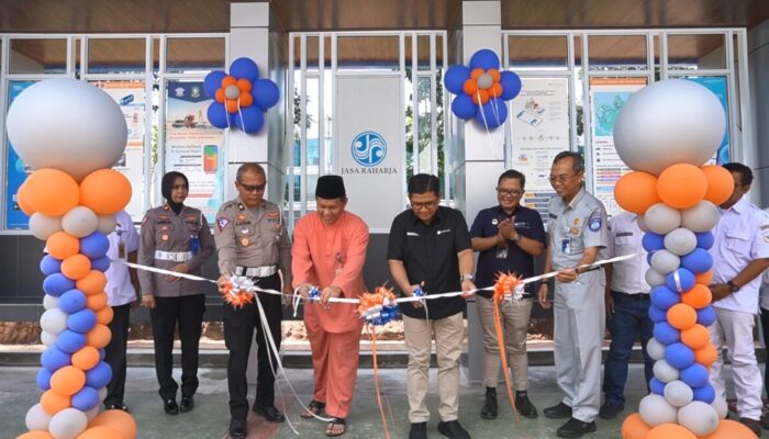 Tingkatkan Fasilitas dan Keselamatan Pengguna Angkutan Umum, Jasa Raharja Hibahkan Satu Unit Halte ke  Pemkot Batam