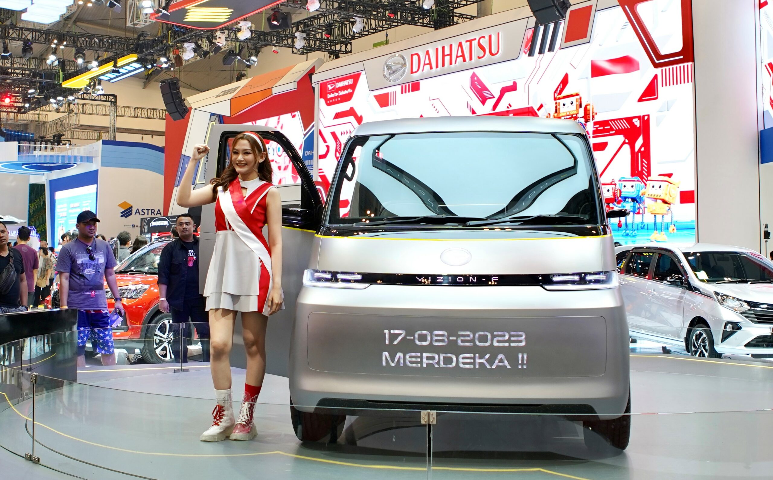 Laris 1 030 Unit Daihatsu Capai Penjualan Tertinggi Di GIIAS 2023   Salah Satu Suasana Perayaan HUT RI Ke 78 Di Booth Daihatsu Di GIIAS 2023 Scaled 