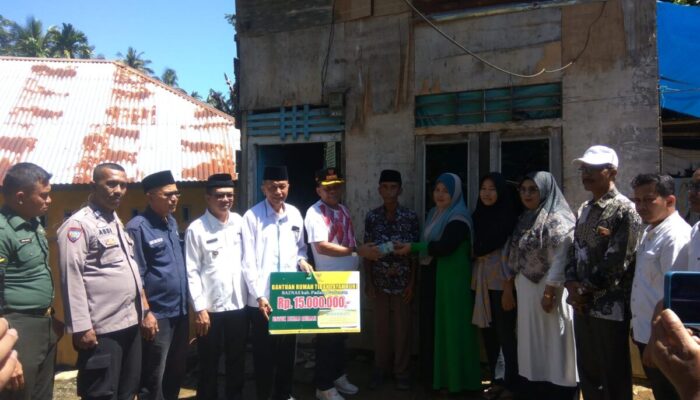 Baznas Padang Pariaman Bedah Rumah di Korong Tanjung Alai Timur