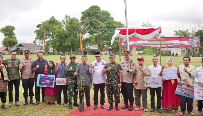 TNI Bersama Rakyat Bangun Jalan dan Bedah Rumah di Nagari Tanjung Alai Solok