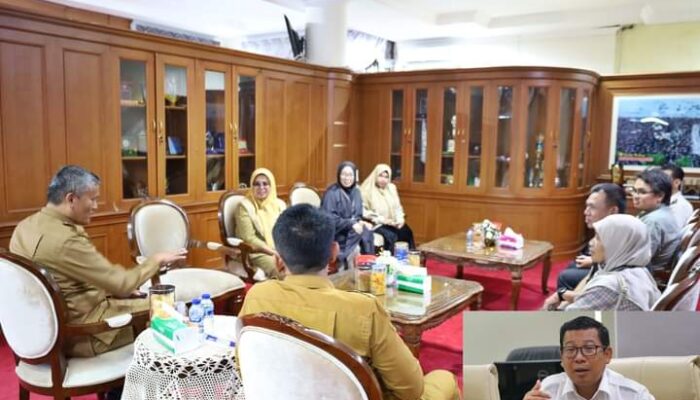 Presiden Jokowi Datang, Petani Pariaman Panen Raya Padi Sawah di Desa Palak Aneh