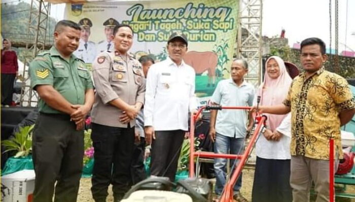 Bupati Solok Selatan Lounching Program Nagari Tageh “Suka Sapi Suka Durian”