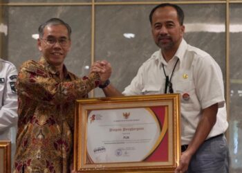 Sukses Terapkan GCG, PLN UUD Sumatera Barat Kembali Terima Sertifikat  SMAP