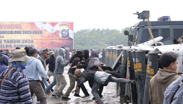 Kesiapan Ops Mantap Brata Singgalang 2023-2024, Kapolda Sumbar Buka Simulasi Sispamkota