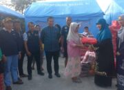 Dinsos Sumbar dan Ketua LKKS Harneli Bahar Antar Bantuan  Korban Kebakaran di Empat Daerah