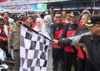 Ribuan Pesepeda di Sumbar dan Provinsi Tetangga Jajal Keindahan Jalur Basapeda Salingka Danau Singkarak