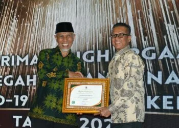 Semen Padang Raih Penghargaan Tertinggi Penanggulangan Covid-19 dari Kemnaker