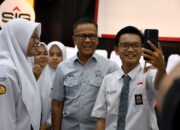 2.863 Pelajar Terima Beasiswa Rp2,6 Miliar dari Semen Padang