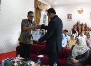 Bantu Penanganan Stunting di Labuah Panjang, Semen Padang Raih Penghargaan dari Bupati Solok