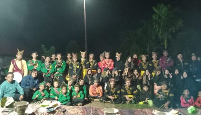 Malam Peringatan Setengah Abad Grup Kesenian Rencong Batuah Nagari Matua Berlangsung Meriah