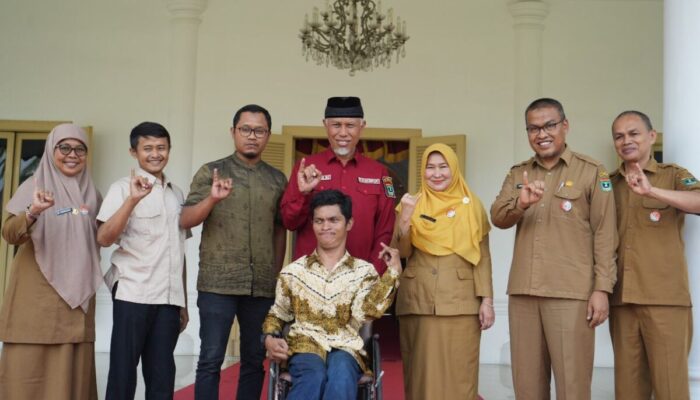 Gubernur Mahyeldi Lepas Duo Sang Juara TIK Nasional Disabilitas dari Sumatera Barat Menuju Korea Selatan