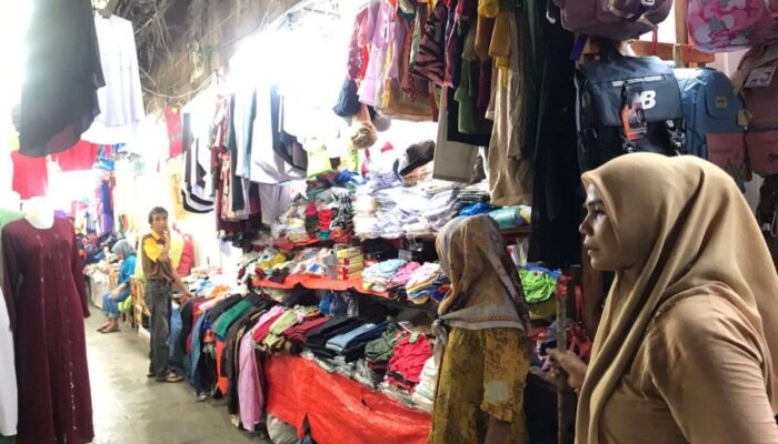 Belanja Online Menggurita, Nasib Pedagang Tanah Abang Juga Mewabah ke Pasar di Padang