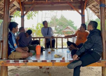 Warga Mandeh Nilai Febri Hendri Antoni Arief Sosok Yang Berbeda dari Caleg Lain