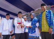 Walikota Padang Hadiahi Umrah Gratis Bagi Anggota Majelis Taklim Berprestasi
