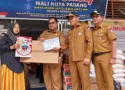 Lima Pelaku UMKM di Pauh Padang Terima Bantuan Alat Penunjang Produksi