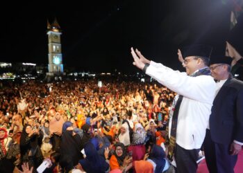 Anies Baswedan Doa Bersama dengan Warga Bukittinggi untuk Palestina