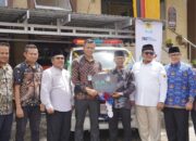 PLN Peduli Salurkan Mobil Ambulance di Tanah Datar