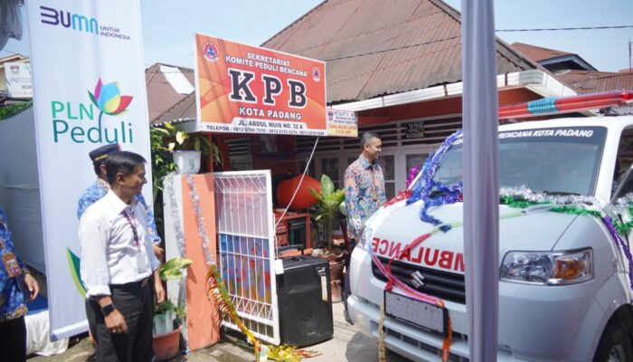 Mitigasi Bencana, PLN Peduli Salurkan Mobil Ambulans Pada KPB Padang