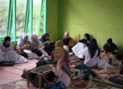 Gandeng BDI Padang, Pemkab Agam Latih Generasi Milenial Membuat Hiasan Busana