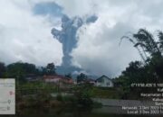 Gunung Marapi Sumbar Kembali Erupsi, Getaran dan Dentuman Dirasakan Cukup Keras