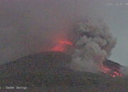 Gunung Merapi Muntahkan APG Sejauh 2.000  Meter, Hujan Abu Terjadi di Boyolali dan Magelang