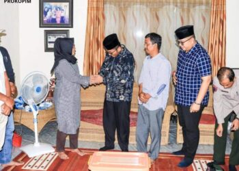 Kota Padang Ikut Berduka, Wako Hendri Septa Kunjungi Rumah Korban Erupsi Gunung Marapi