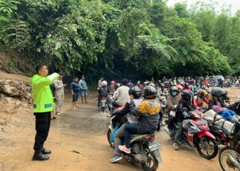 Tanggap Bencana, Polres Lima Puluh Kota Turunkan Personel Berikan Bantuan