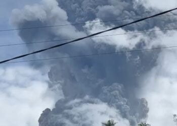Gunung Marapi Sumbar Kembali Erupsi, Getaran dan Dentuman Dirasakan Cukup Keras