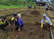 Pemko dan Bundo Kanduang Bersihkan Stasiun KA Solok Meski Tak Lagi Beroperasi