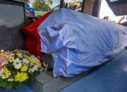 Jenazah Kopda Herdianto Tiba di Padang, Isak Tangis Warnai Upacara Militer di Korem 032/Wirabraja