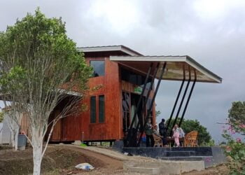 Ronal Cottage & Glamping Bukik Sigandang, Healing di Tengah Indahnya Hamparan Perbukitan