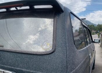 Gunung Marapi Masih Erupsi, Padang Panjang Dihujani Abu Vulkanik