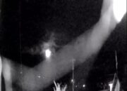 Gunung Marapi Muntahkan Pijaran Api