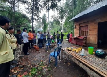 Bersama Baznas Padang Pariaman, Nagari Lareh Nan Panjang Bedah Rumah Masyarakat