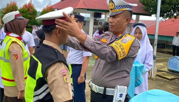 Lantik 20 Anggota PKS MAN 1 Sijunjung, Zamrinaldi: Jadilah Pelopor Keselamatan Berlalulintas