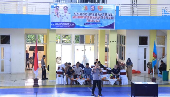 Pastikan Pemilu 2024 Aman, Polres Solok Bekali 472 Petugas Linmas