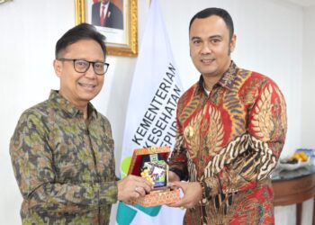Tingkatkan Layanan Kesehatan, Bupati Sijunjung Audiensi Bersama Menteri Kesehatan RI