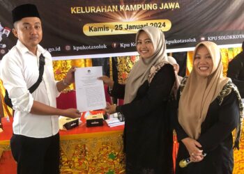 Pelantikan Anggota KPPS Serentak Terima Penghargaan Rekor MURI