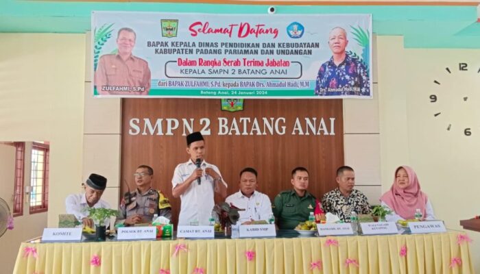 Sertijab Kepala SMP, Medi: Sekolah Harus Bersinergi dengan Pemerintah Kecamatan