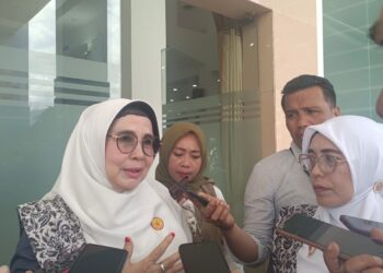 Ketua IBI Sumbar Minta Bupati Eka Putra Fasilitasi Bidan untuk Sekolah