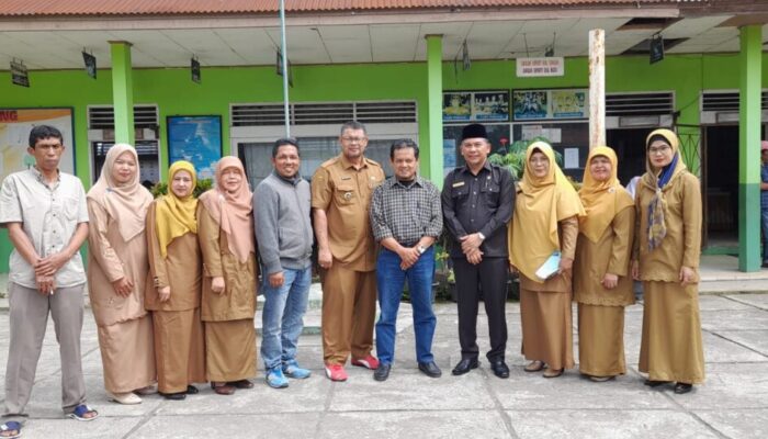 Ketua DPRD Kabupaten Agam Tanggapi Keluhan Wali Murid SDN 06 Gadut