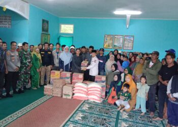 68 Orang di X Koto Mengungsi, Pemkab Serahkan Bantuan Tanggap Darurat