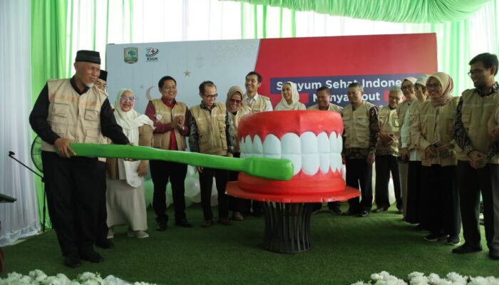 Jangkau 1.000 Santri di Padang, Unand Bersama Pepsodent Beri Edukasi dan Perawatan Kesehatan Gigi dan Mulut