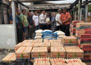 Tiga Rumah Terbakar di Pampangan, Semen Padang Serahkan Bantuan Sembako