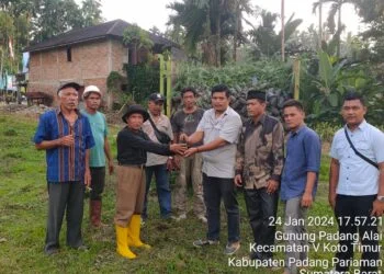 Masyarakat Nagari Padang Alai Antusias Tanami 80.000 Bibit Kaliandra Merah