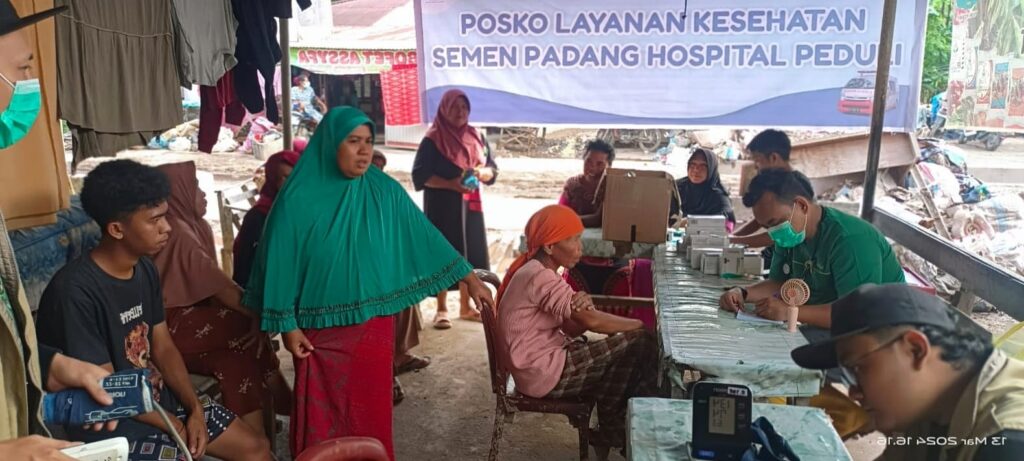 Posko Layanan Semen Padang Hospital Peduli di Painan